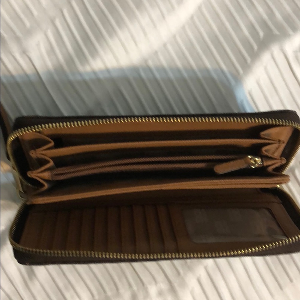 Michael Kor - image 4